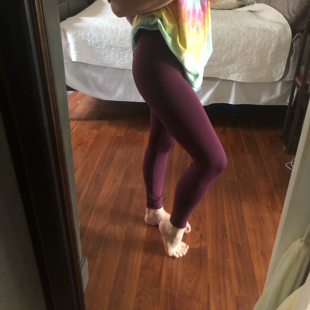 Burgundy leggings